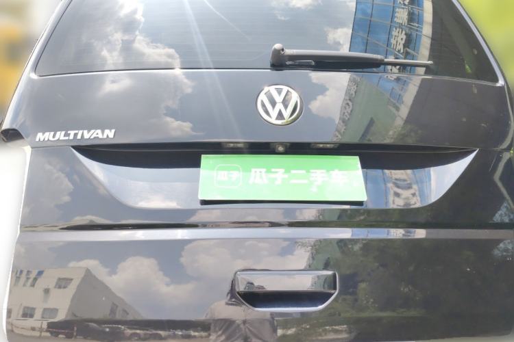 Used Volkswagen Multivan 2018 2.0 TSI Two-Wheel-Drive Luxury Edition 7 Seats Rear
