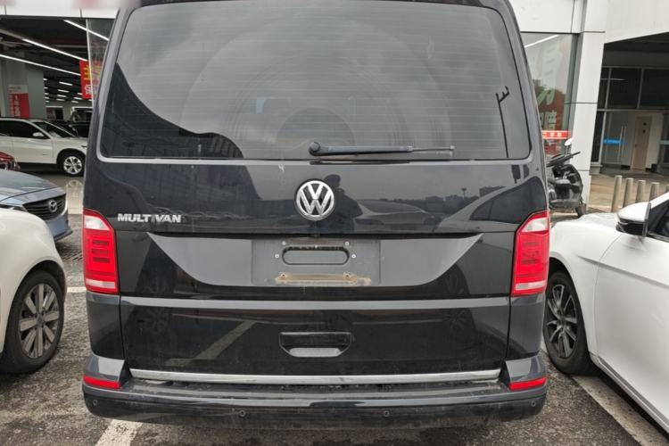 Used Volkswagen Multivan 2018 2.0 TSI Two-Wheel-Drive Luxury Edition 7 Seats Rear