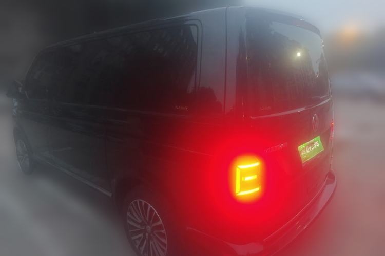 Used Volkswagen Multivan 2018 2.0 TSI 4x4 Prestige Edition 7-Seater Rear Left 45 Deg