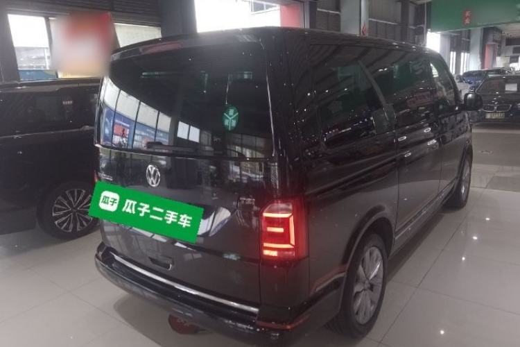Used Volkswagen Multivan 2018 2.0 TSI Two-Wheel-Drive Luxury Edition 7 Seats Rear Right 45 Deg