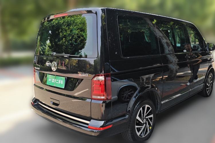 Used Volkswagen Multivan 2018 2.0 TSI 4x4 Explorer Edition 7-Seater Rear Right 45 Deg