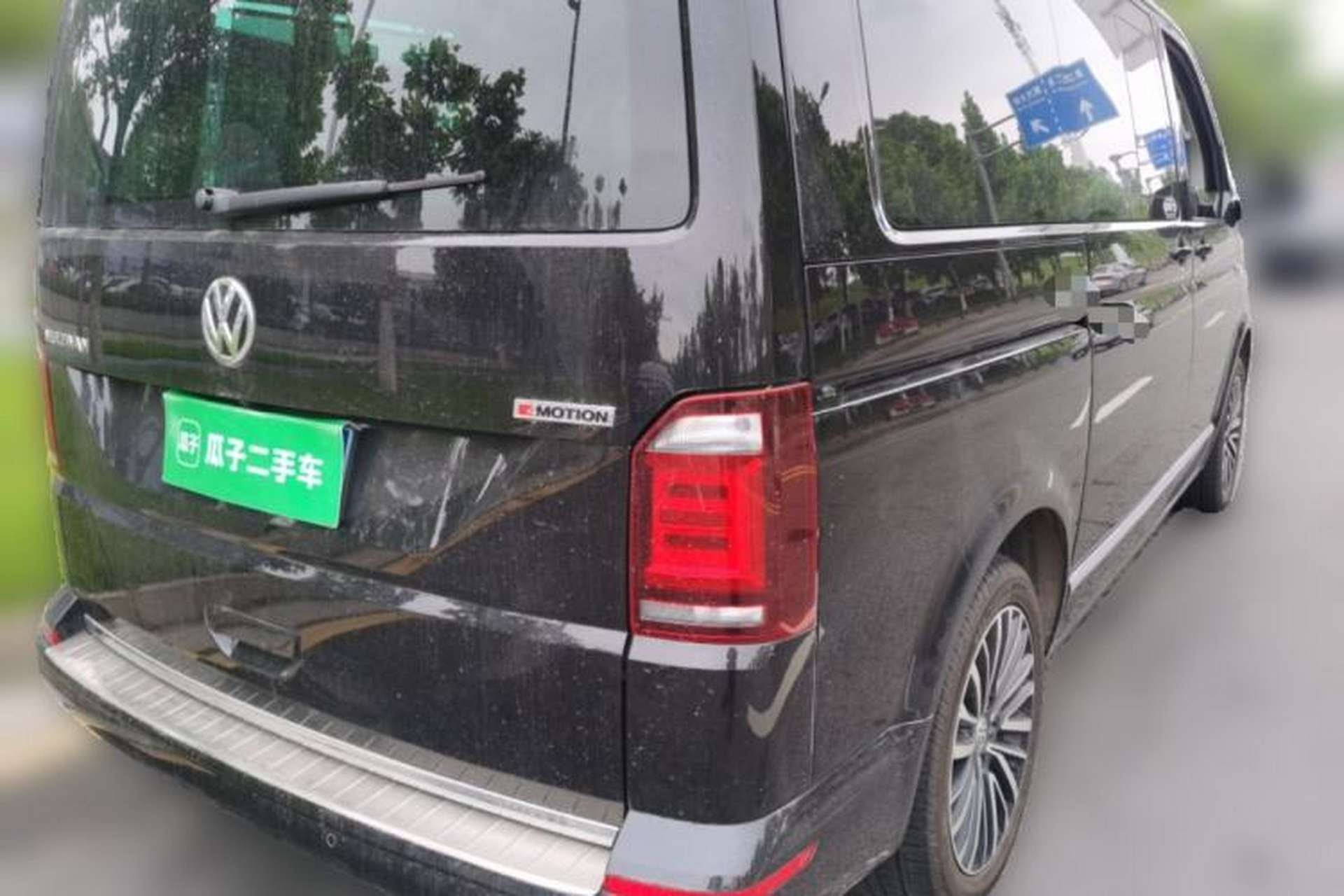 Used Volkswagen Multivan 2018 2.0 TSI Four-Wheel Drive Comfort Edition 7-Seater Rear Right 45 Deg