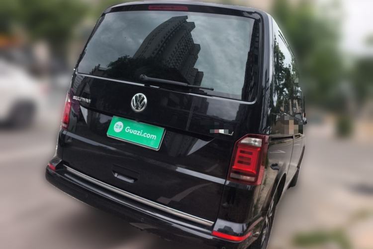Used Volkswagen Multivan 2018 2.0 TSI 4x4 Explorer Edition 7-Seater Rear Right 45 Deg