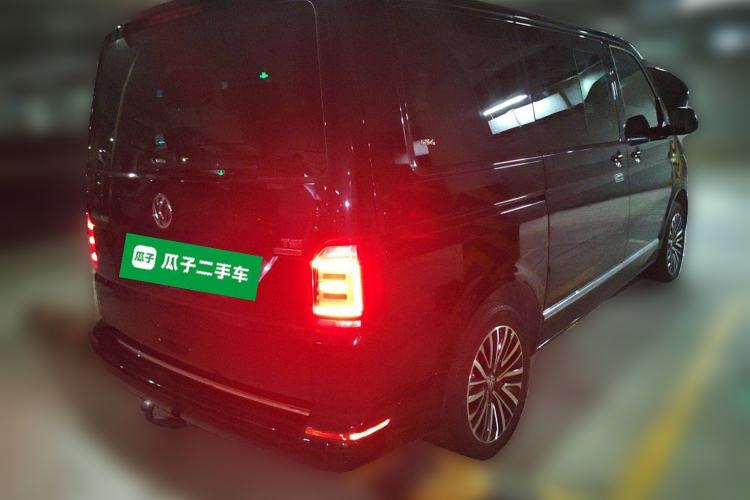 Used Volkswagen Multivan 2018 2.0 TSI Four-Wheel Drive Comfort Edition 7-Seater Rear Right 45 Deg
