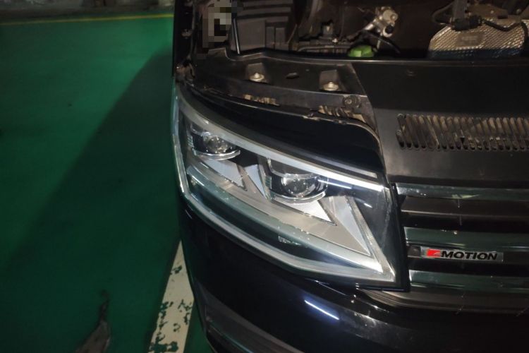 Used Volkswagen Multivan 2018 2.0 TSI 4x4 Prestige Edition 7-Seater Right Front Headlight