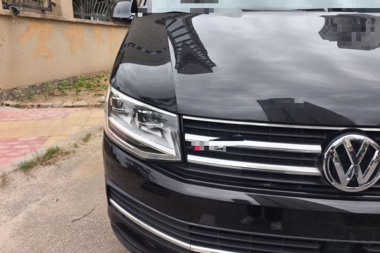 Used Volkswagen Multivan 2018 2.0 TSI 4x4 Explorer Edition 7-Seater Right Front Headlight
