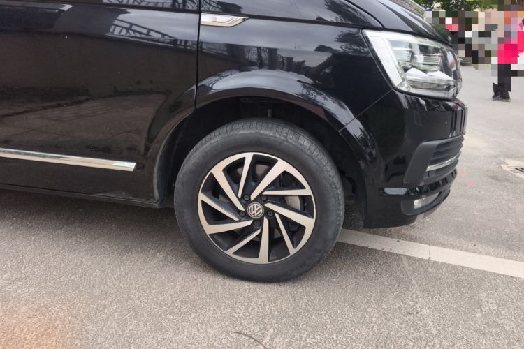 Used Volkswagen Multivan 2018 2.0 TSI 4x4 Explorer Edition 7-Seater Right Front Wheel Hub
