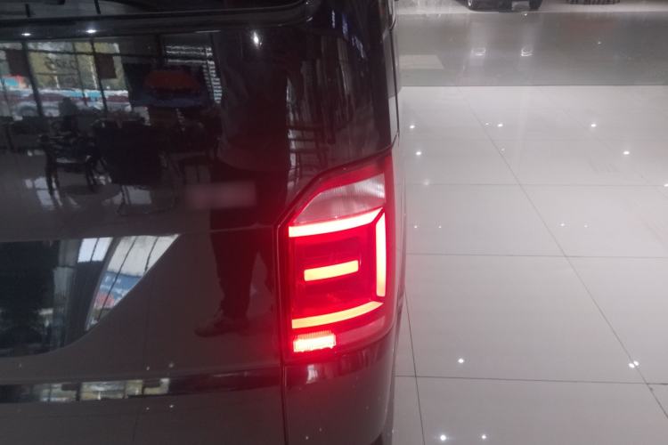 Used Volkswagen Multivan 2018 2.0 TSI Two-Wheel-Drive Luxury Edition 7 Seats Right Rear Taillight