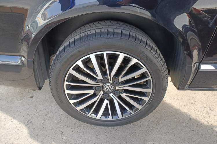 Used Volkswagen Multivan 2018 2.0 TSI Four-Wheel Drive Comfort Edition 7-Seater Right Rear Wheel Hub