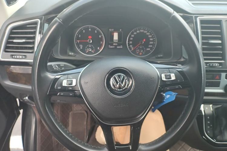 Used Volkswagen Multivan 2018 2.0 TSI 4x4 Prestige Edition 7-Seater Steering Wheel