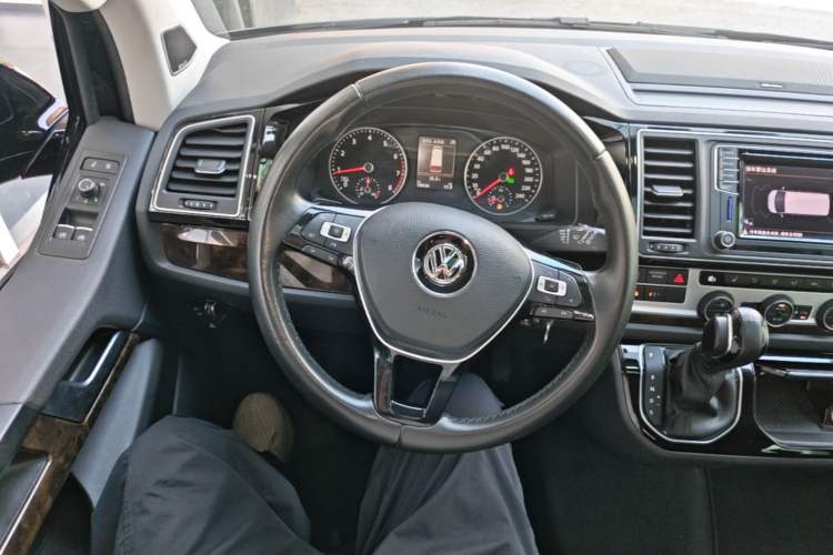 Used Volkswagen Multivan 2018 2.0 TSI 4x4 Prestige Edition 7-Seater Steering Wheel