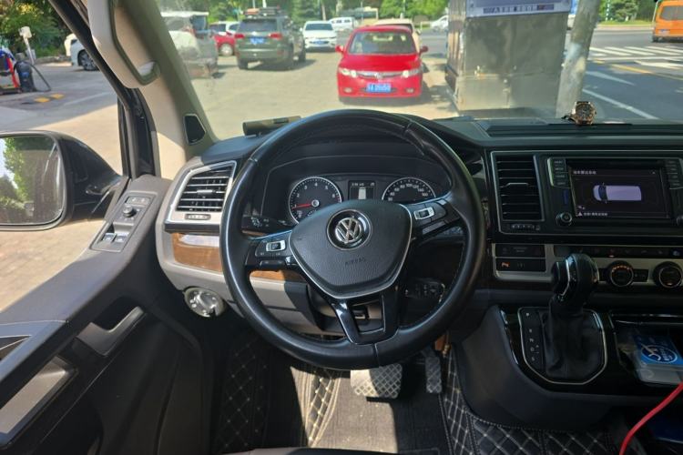 Used Volkswagen Multivan 2018 2.0 TSI 4x4 Explorer Edition 7-Seater Steering Wheel