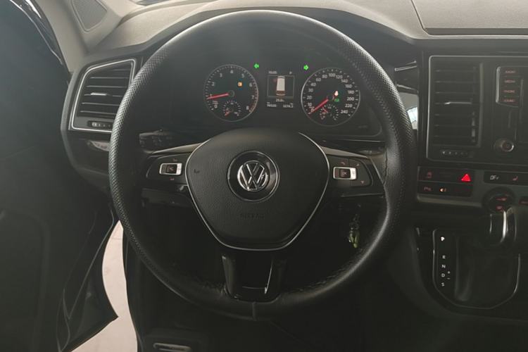 Used Volkswagen Multivan 2018 2.0 TSI Two-Wheel-Drive Luxury Edition 7 Seats Steering Wheel
