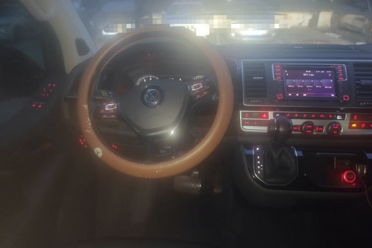 Used Volkswagen Multivan 2018 2.0 TSI 4x4 Prestige Edition 7-Seater Steering Wheel