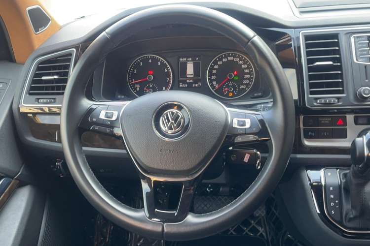 Used Volkswagen Multivan 2018 2.0 TSI 4x4 Prestige Edition 7-Seater Steering Wheel