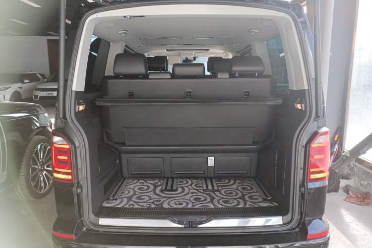Used Volkswagen Multivan 2018 2.0 TSI Four-Wheel Drive Comfort Edition 7-Seater Trunk