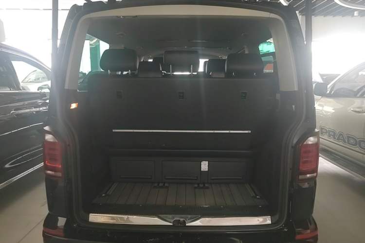 Used Volkswagen Multivan 2018 2.0 TSI Two-Wheel-Drive Luxury Edition 7 Seats Trunk