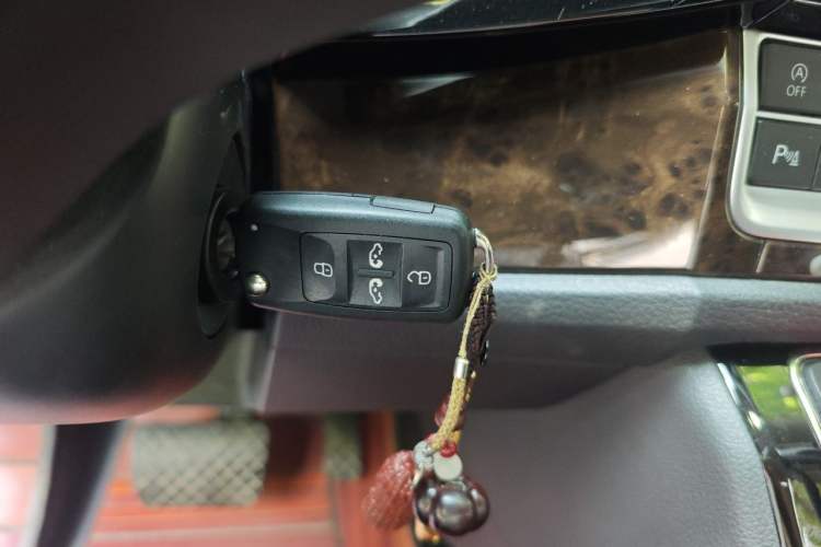 Used Volkswagen Multivan 2018 2.0 TSI 4x4 Prestige Edition 7-Seater Vehicle Key