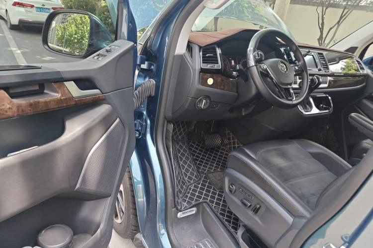 Used Volkswagen Multivan 2018 2.0 TSI Four-Wheel Drive Comfort Edition 7-Seater Driver Seat