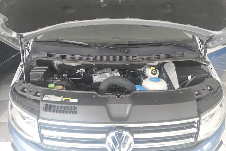 Used Volkswagen Multivan 2018 2.0 TSI Four-Wheel Drive Comfort Edition 7-Seater Engine Bay