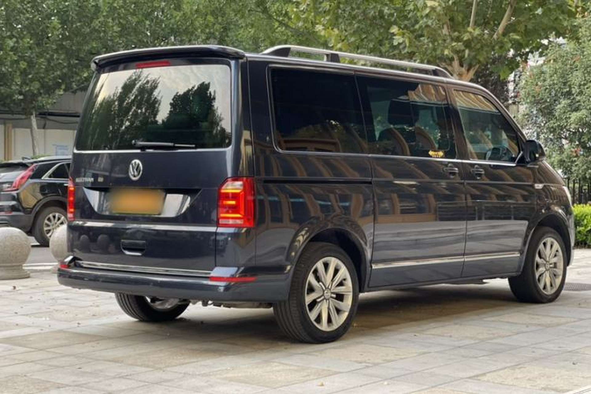 Used Volkswagen Multivan 2018 2.0 TSI Two-Wheel-Drive Luxury Edition 7 Seats Exterior 5