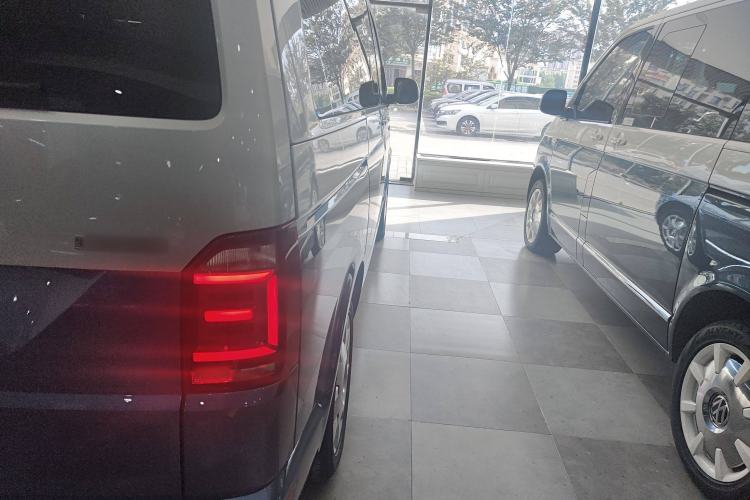 Used Volkswagen Multivan 2018 2.0 TSI Four-Wheel Drive Comfort Edition 7-Seater Exterior 6