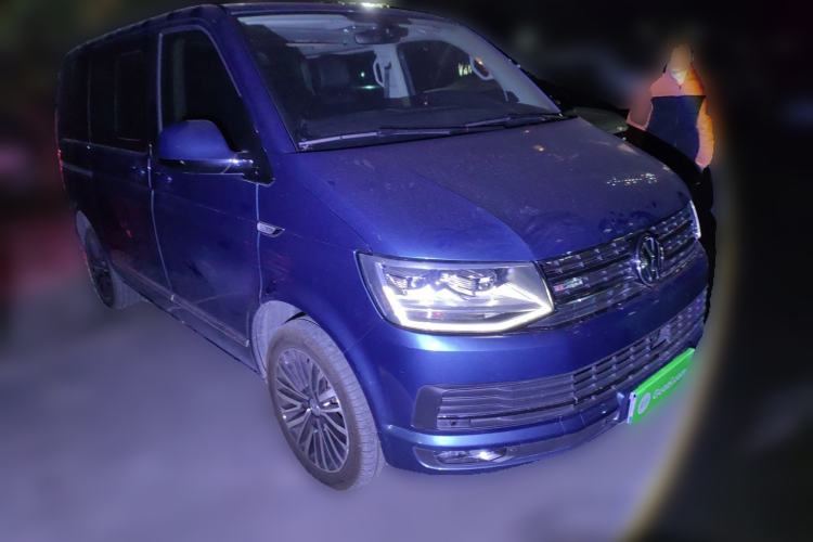 Used Volkswagen Multivan 2018 2.0 TSI 4x4 Prestige Edition 7-Seater Front Right 45 Deg