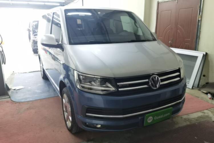 Used Volkswagen Multivan 2018 2.0 TSI Four-Wheel Drive Comfort Edition 7-Seater Front Right 45 Deg