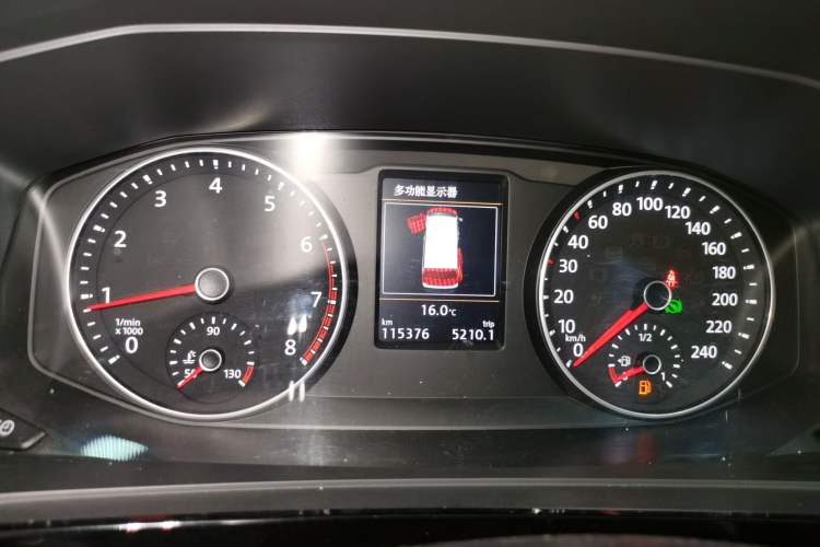 Used Volkswagen Multivan 2018 2.0 TSI Two-Wheel-Drive Luxury Edition 7 Seats Instrument Cluster