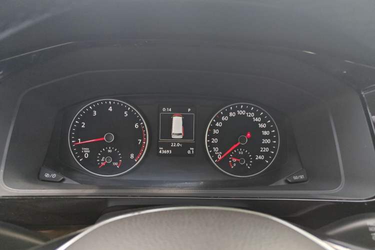 Used Volkswagen Multivan 2018 2.0 TSI Four-Wheel Drive Comfort Edition 7-Seater Instrument Cluster