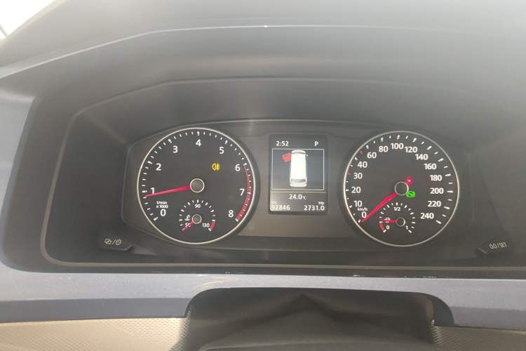 Used Volkswagen Multivan 2018 2.0 TSI Four-Wheel Drive Comfort Edition 7-Seater Instrument Cluster