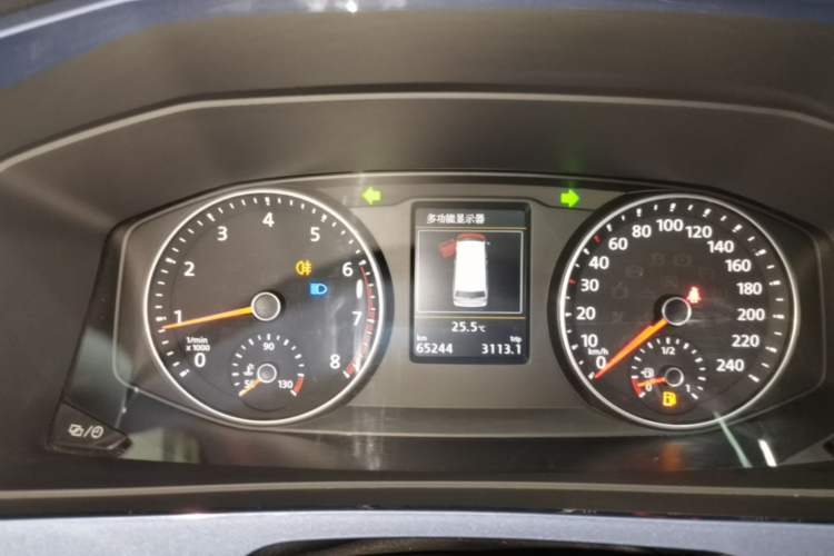 Used Volkswagen Multivan 2018 2.0 TSI Four-Wheel Drive Comfort Edition 7-Seater Instrument Cluster