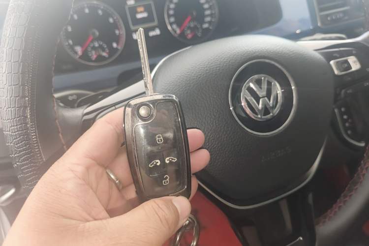 Used Volkswagen Multivan 2018 2.0 TSI Four-Wheel Drive Comfort Edition 7-Seater Interior 1
