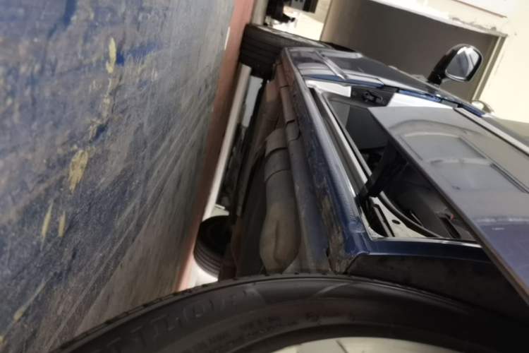 Used Volkswagen Multivan 2018 2.0 TSI Four-Wheel Drive Comfort Edition 7-Seater Left Side Sill
