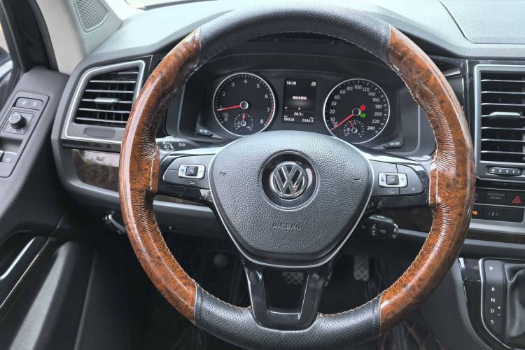 Used Volkswagen Multivan 2018 2.0 TSI Two-Wheel-Drive Luxury Edition 7 Seats Steering Wheel