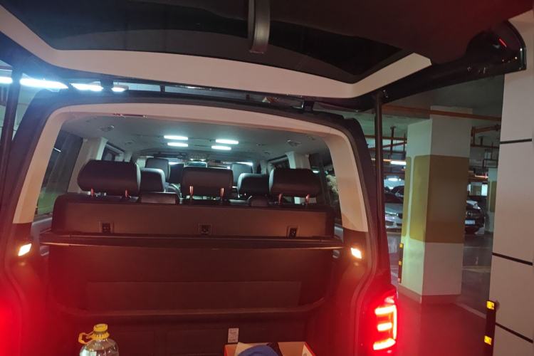 Used Volkswagen Multivan 2018 2.0 TSI Four-Wheel Drive Comfort Edition 7-Seater Trunk