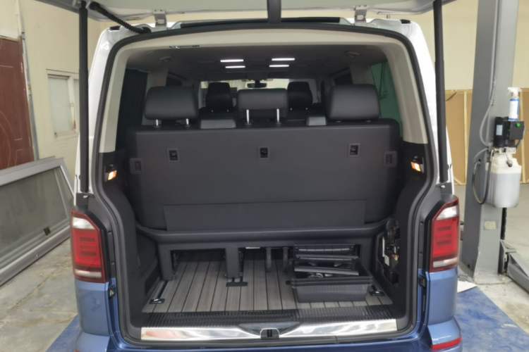 Used Volkswagen Multivan 2018 2.0 TSI Four-Wheel Drive Comfort Edition 7-Seater Trunk