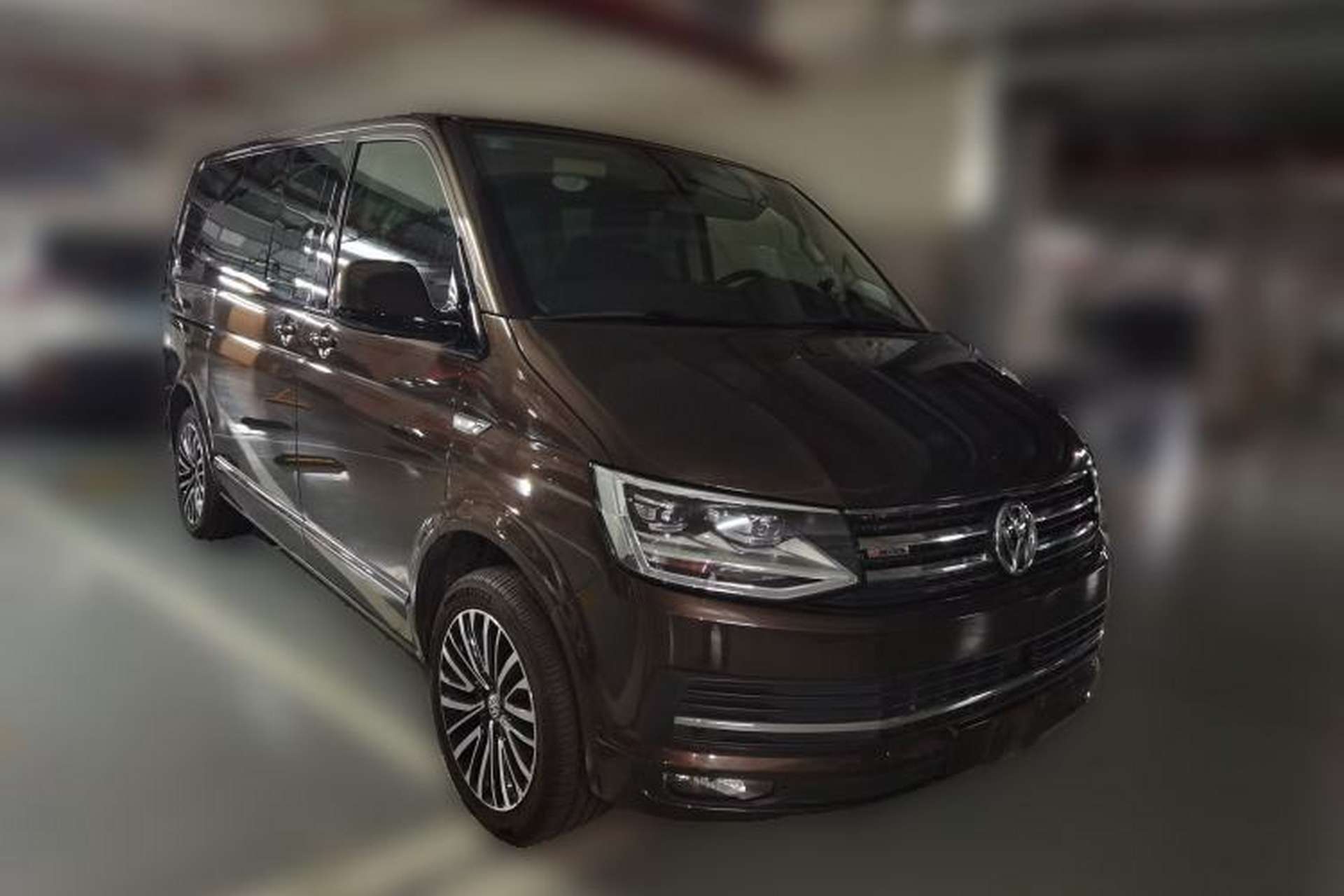 Used Volkswagen Multivan 2018 2.0 TSI 4x4 Prestige Edition 7-Seater Front Right 45 Deg
