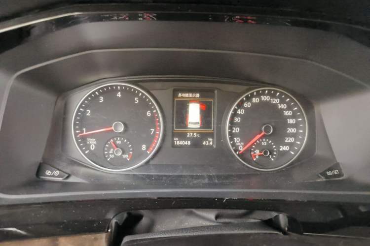 Used Volkswagen Multivan 2018 2.0 TSI 4x4 Style Edition 7 Seats Instrument Cluster