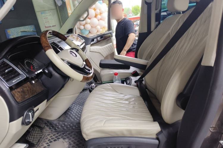 Used Volkswagen Multivan 2018 2.0 TSI 4x4 Style Edition 7 Seats Left Front Seat