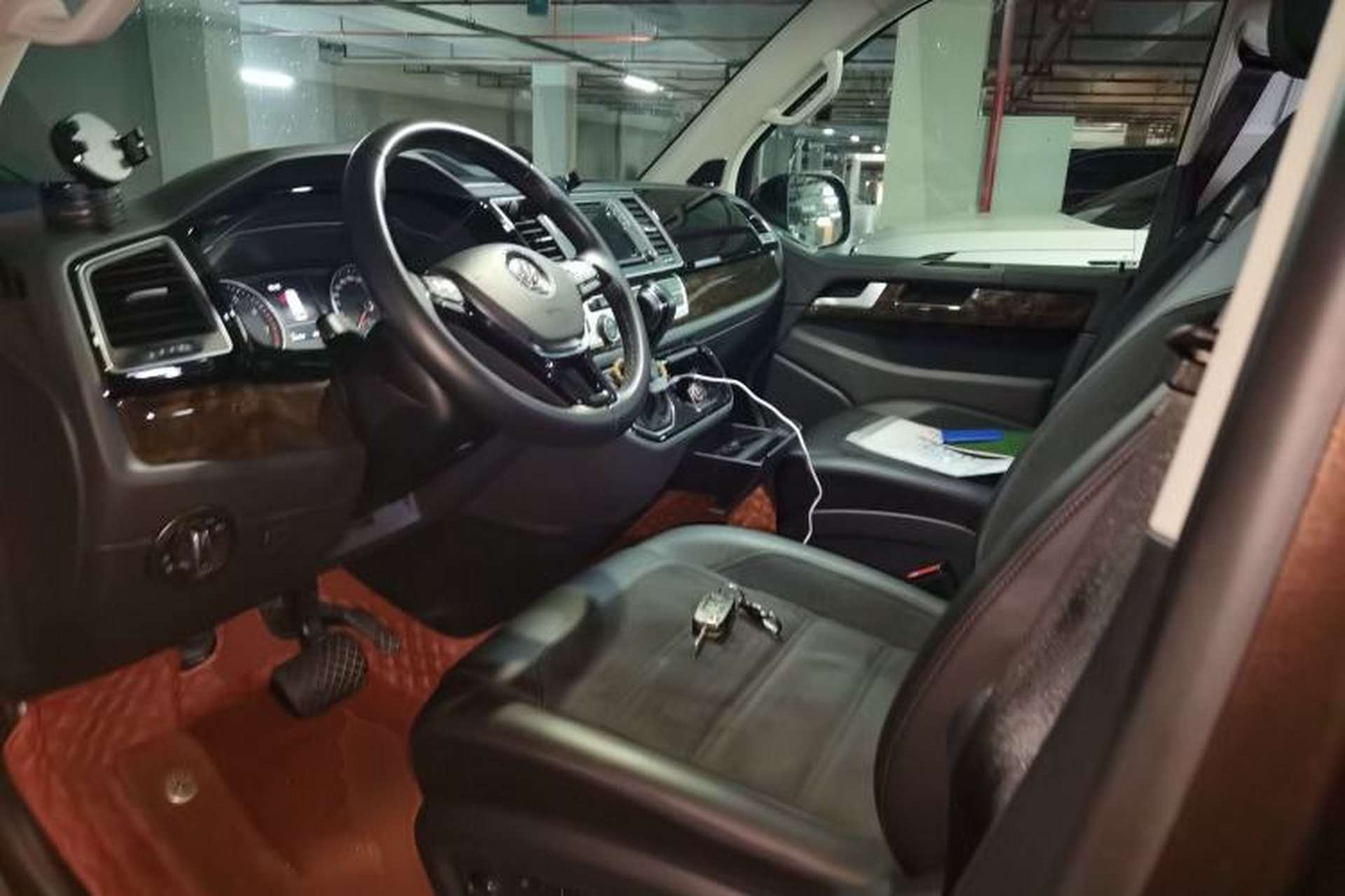 Used Volkswagen Multivan 2018 2.0 TSI 4x4 Prestige Edition 7-Seater Left Front Seat