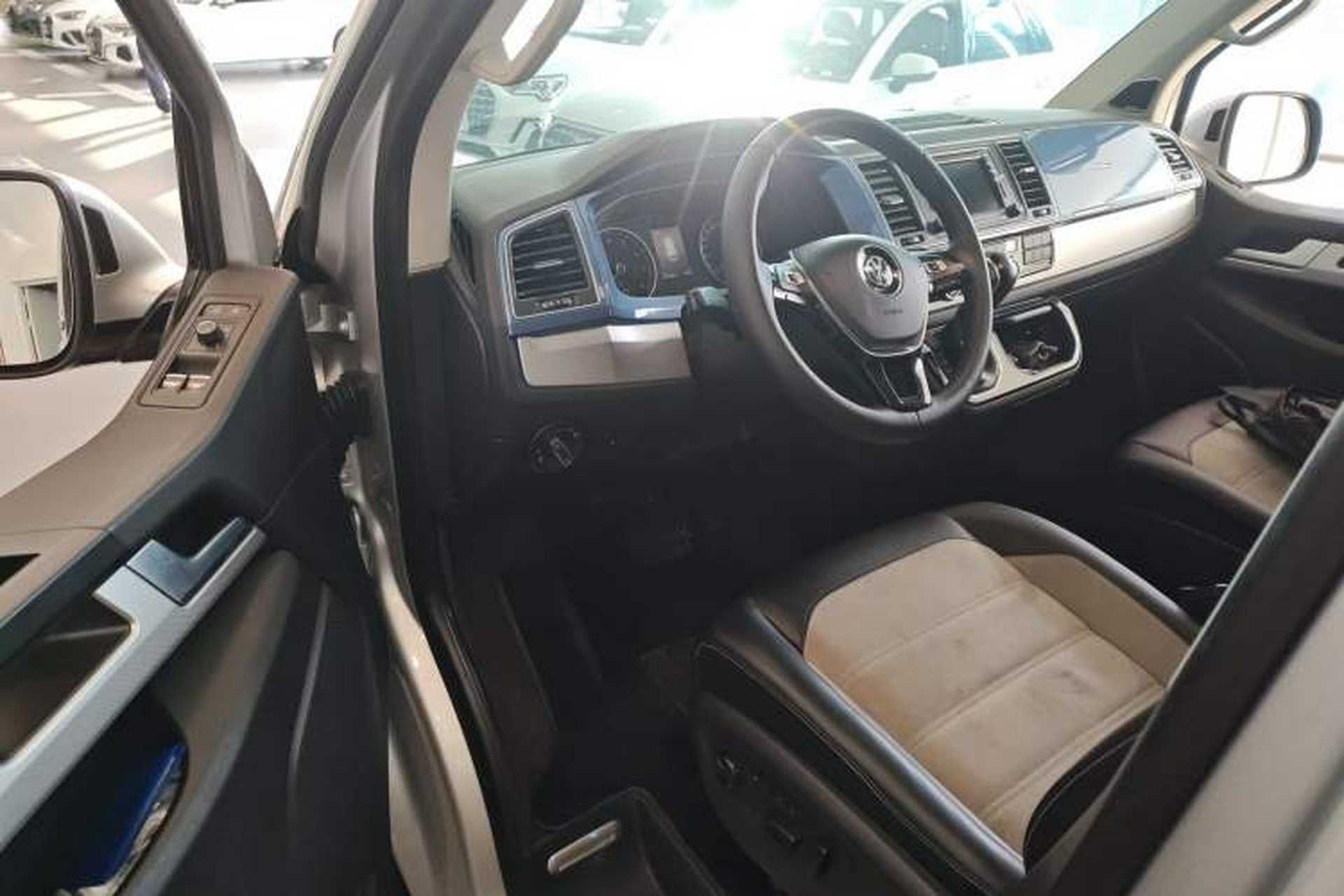 Used Volkswagen Multivan 2018 2.0 TSI Four-Wheel Drive Comfort Edition 7-Seater Driver Seat
