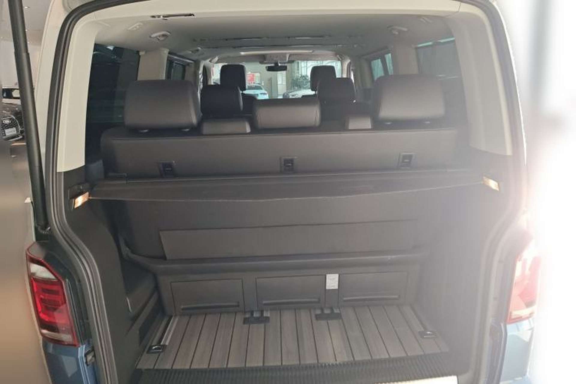Used Volkswagen Multivan 2018 2.0 TSI Four-Wheel Drive Comfort Edition 7-Seater Trunk