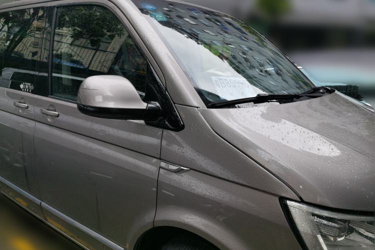 Used Volkswagen Multivan 2018 2.0 TSI 4x4 Prestige Edition 7-Seater Front Right 45 Deg