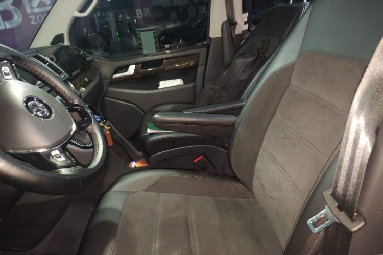 Used Volkswagen Multivan 2018 2.0 TSI 4x4 Explorer Edition 7-Seater Left Front Seat
