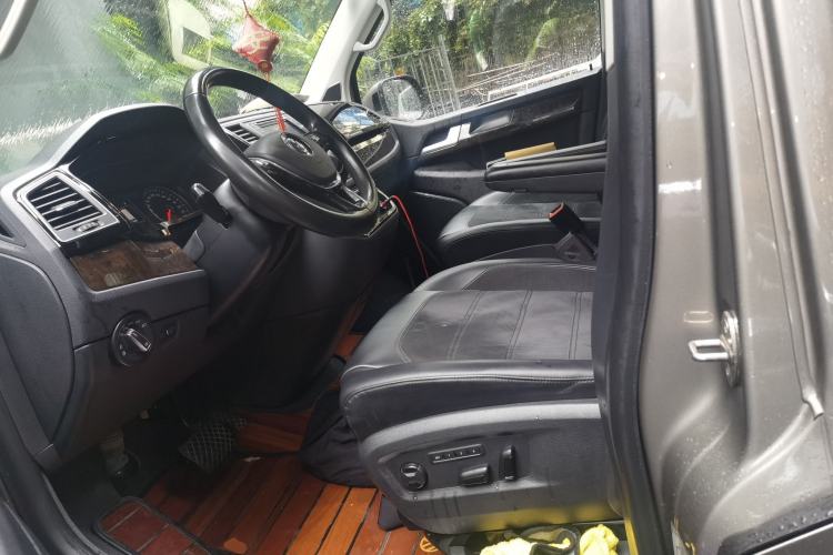 Used Volkswagen Multivan 2018 2.0 TSI 4x4 Prestige Edition 7-Seater Left Front Seat