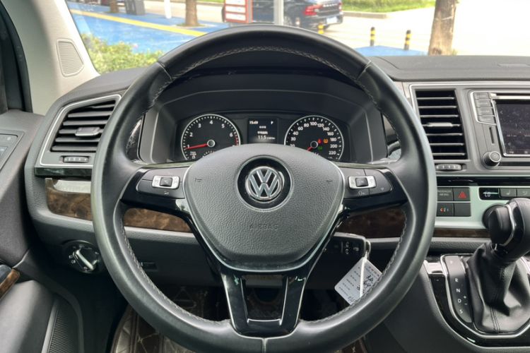 Used Volkswagen Multivan 2018 2.0 TSI Two-Wheel-Drive Luxury Edition 7 Seats Steering Wheel