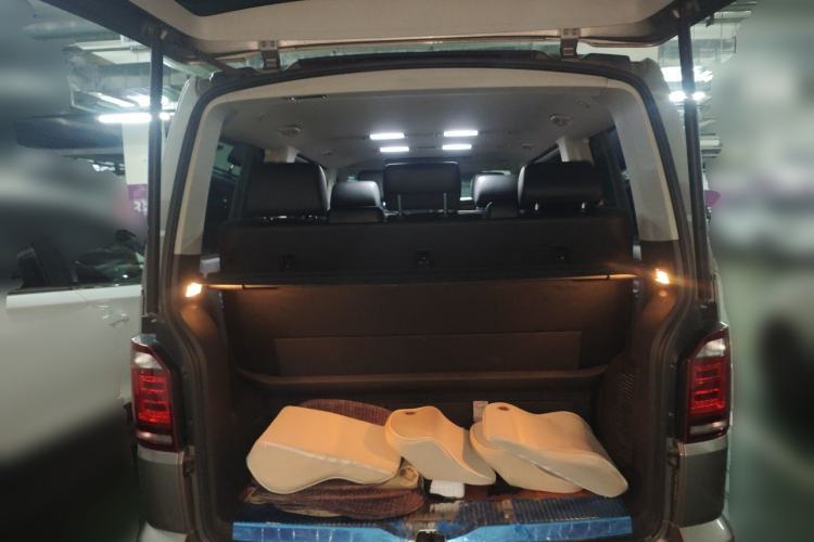 Used Volkswagen Multivan 2018 2.0 TSI 4x4 Explorer Edition 7-Seater Trunk