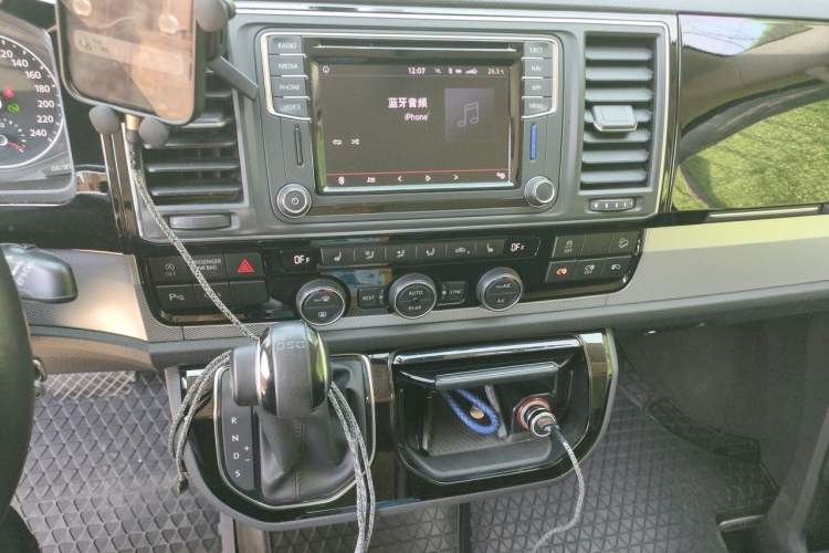 Used Volkswagen Multivan 2018 2.0 TSI 4x4 Style Edition 7 Seats Audio And AC Panel