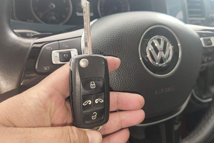 Used Volkswagen Multivan 2018 2.0 TSI Four-Wheel Drive Comfort Edition 7-Seater Interior 1